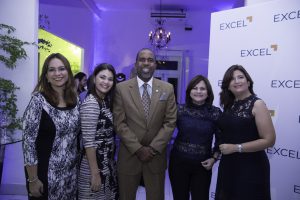 Excel celebra 16 años de crecimiento impulsando el desarrollo del mercado de valores 4 Katty Cepeda Banahí Tavárez Claudio Guzmán Josellin Cruz y Denisse Fondeur