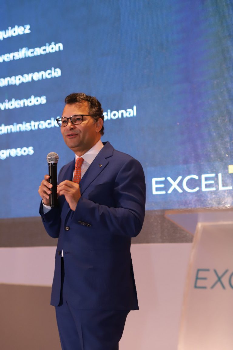 Alberto Cruz Presidente de Excel