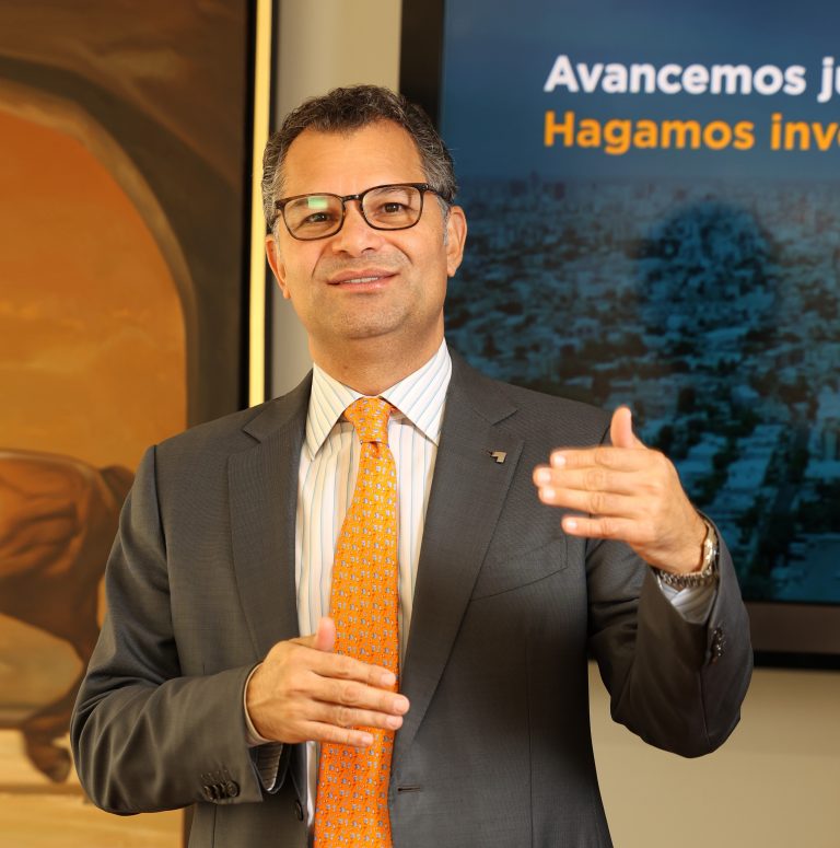 Alberto Cruz Presidente de Excelv1